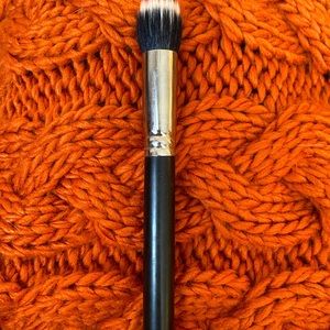 MAC 130 brush used face foundation brush synthetic natural bristles